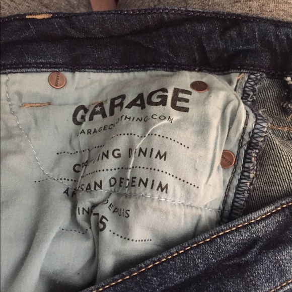 2 pairs of jean shorts - Picture 3 of 4